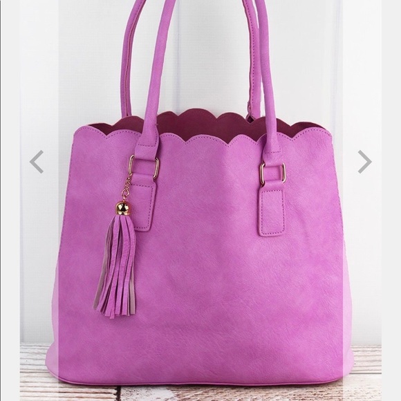 💕Barbie Pink Tote with Tassle! Vegan Leather! NWT - Picture 2 of 5